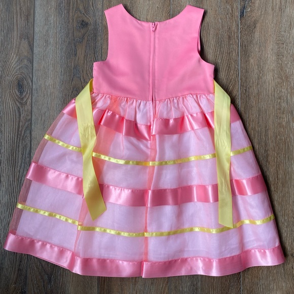 Girl party dress size 5 - Picture 2 of 5